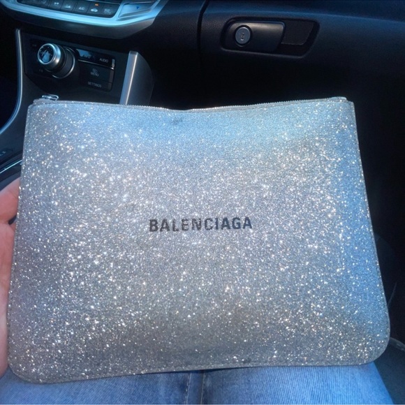 Balenciaga clutch/pouch 💎 - Picture 1 of 10